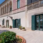 Minioti A Villa *